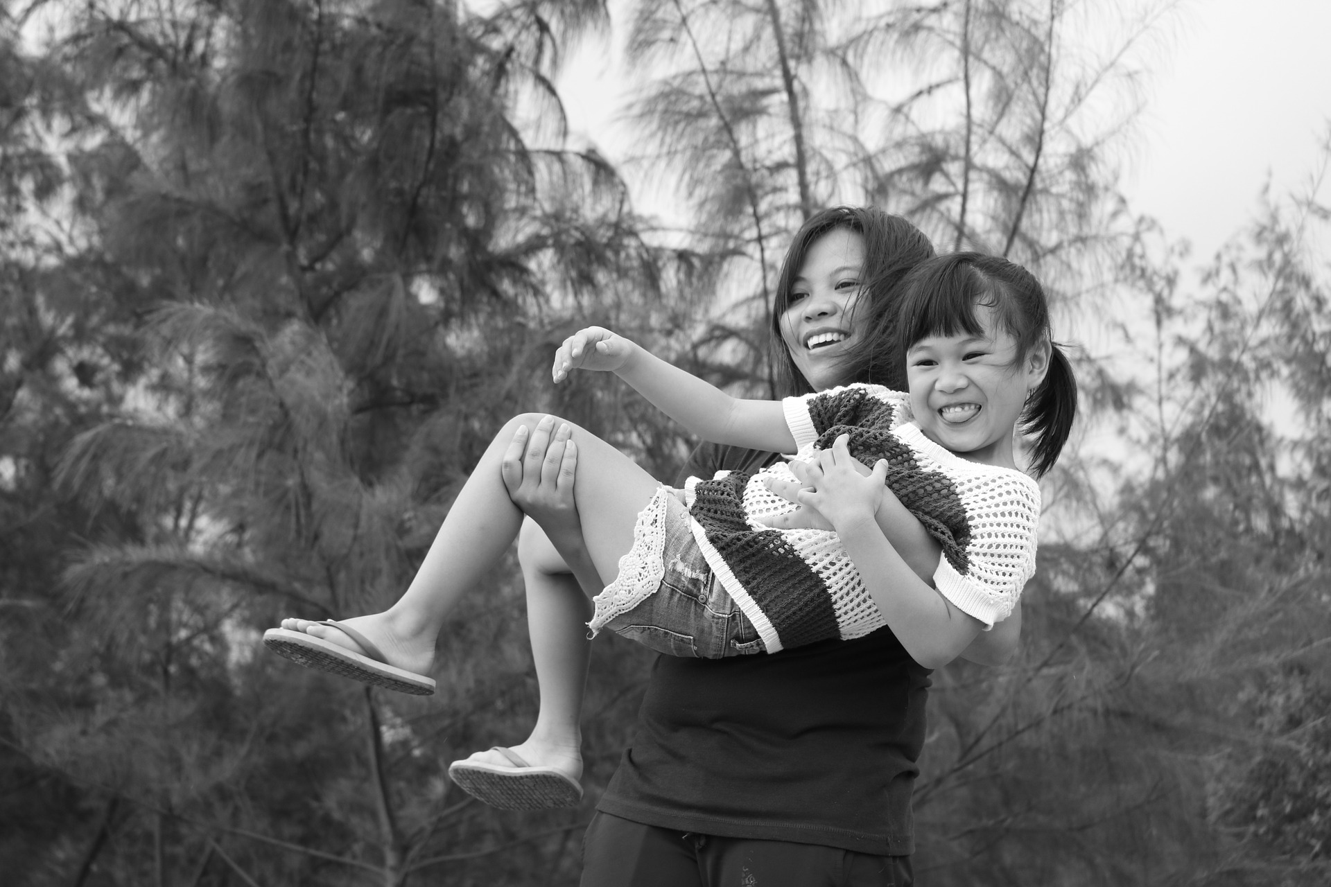 mother-1507564_1920.jpg